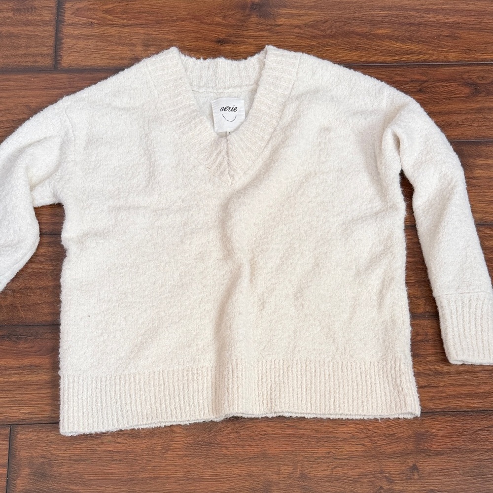 Aerie Cream V-Neck Sweater